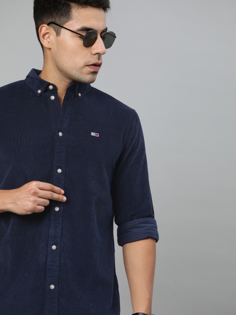 

Tommy Hilfiger Men Blue Regular Fit Solid Casual Shirt