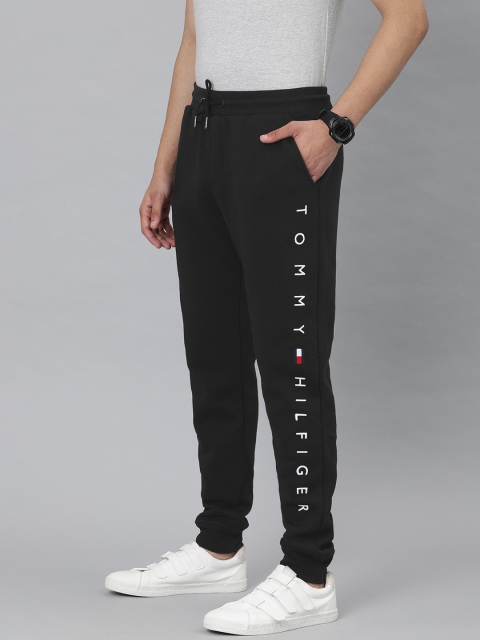 

Tommy Hilfiger Men Black Embroidered Detail Regular Fit Fleece Joggers