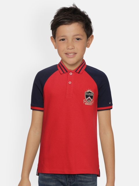 

Tommy Hilfiger Boys Red & Navy Blue Solid Polo Collar T-shirt