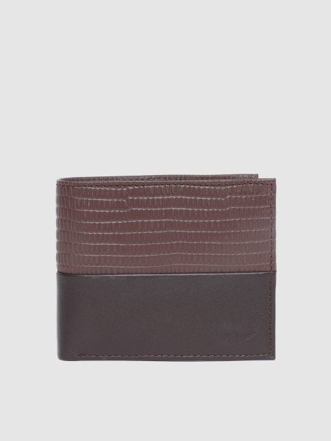 

Park Avenue Men Brown Textured Leather Two Fold Wallet