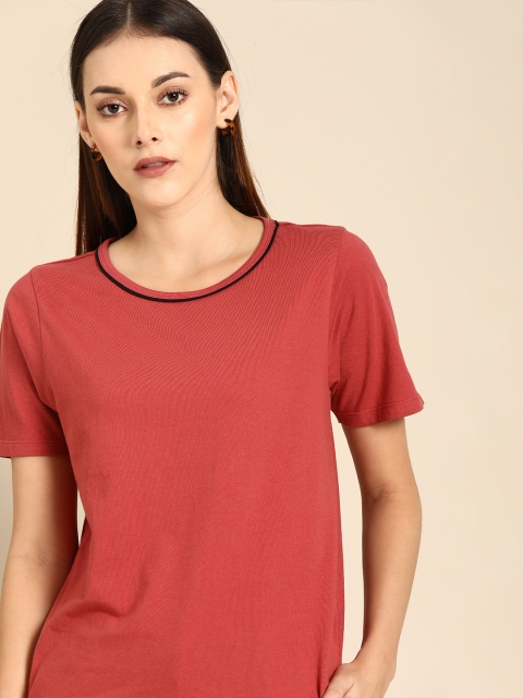 

ether Women Rust Red Solid Round Neck T-shirt