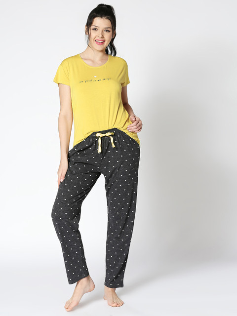

I like me Women Yellow & Navy Blue Printed Night suit