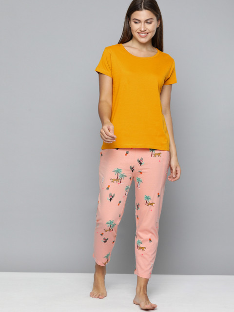 

HERE&NOW Women 2 Pc Mustard Yellow & Peach-Coloured Solid Night suit