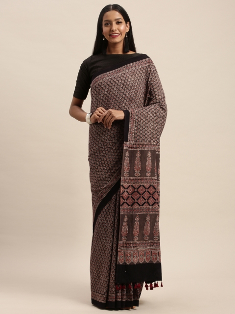 

Taneira Brown & Off-White Pure Cotton Printed Block Print Saree