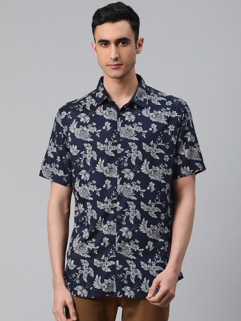 

Marks & Spencer Men Navy Blue & White Regular Fit Floral Print Casual Shirt