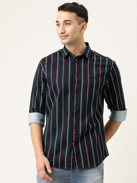 

The Indian Garage Co Men Navy Blue & Red Slim Fit Striped Casual Shirt