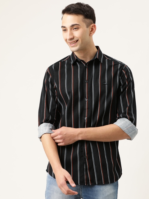 

The Indian Garage Co Men Black & Red Slim Fit Striped Casual Shirt