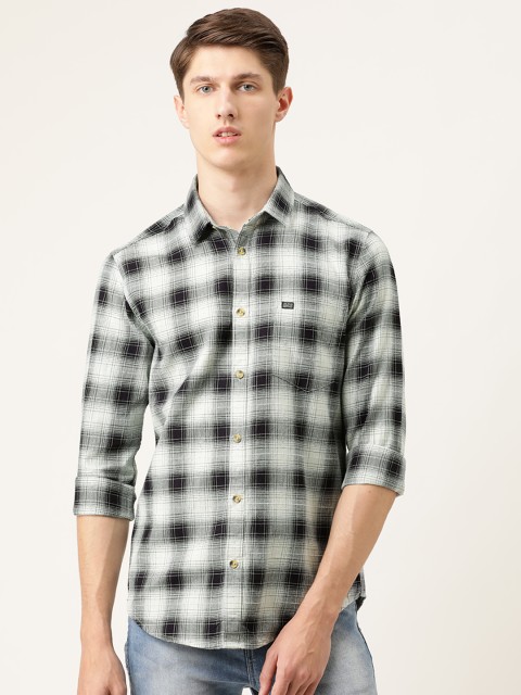 

The Indian Garage Co Men White & Navy Blue Slim Fit Checked Casual Shirt