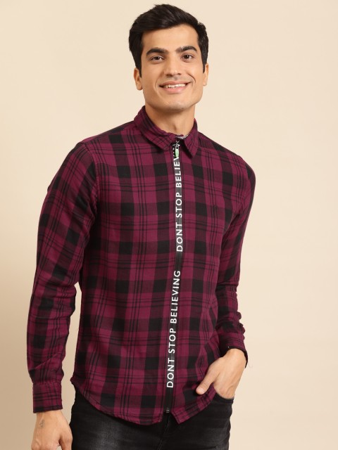 

United Colors of Benetton Men Magenta & Black Pure Cotton Slim Fit Checked Casual Shirt