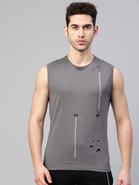 

Fitkin Men Charcoal Grey Ribbed Detail Slim Fit Solid Round Neck T-shirt