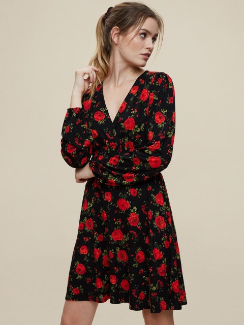 

DOROTHY PERKINS Women Black Floral Printed Wrap Dress