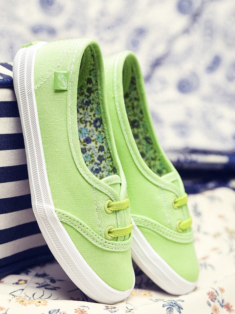 

Boltio Girls Green Casual Shoes
