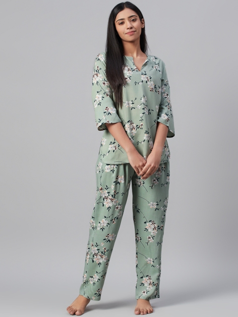 

RUNWAYIN Women Green & Off-White Floral Printed Night suit