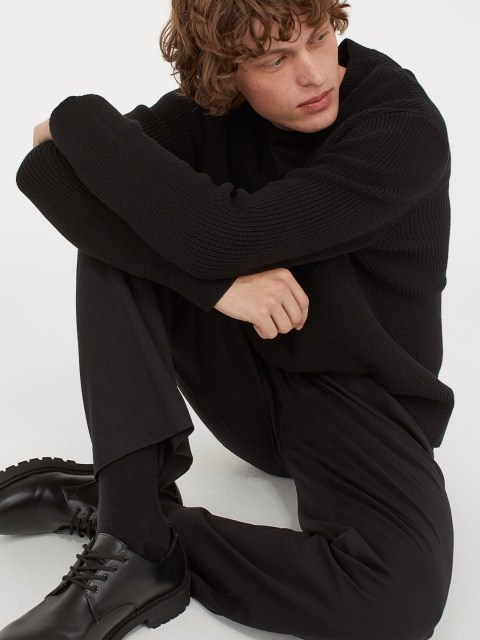 

H&M Men Black Solid Knitted Cardigan