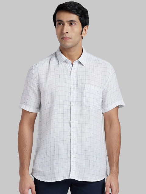 

Parx Men Blue Regular Fit Checked Casual Shirt