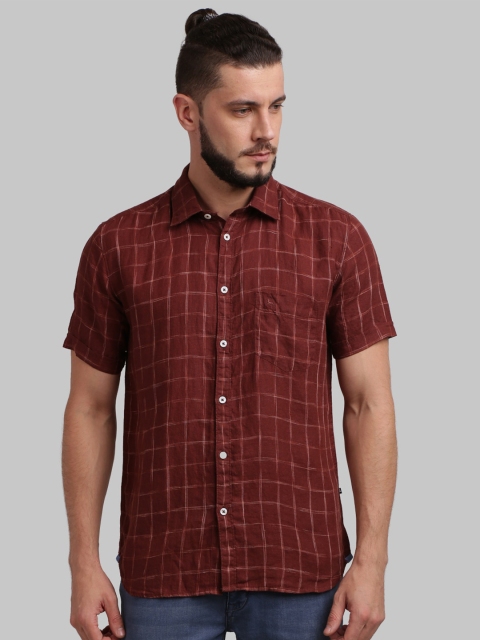 

Parx Men Brown Regular Fit Checked Casual Shirt