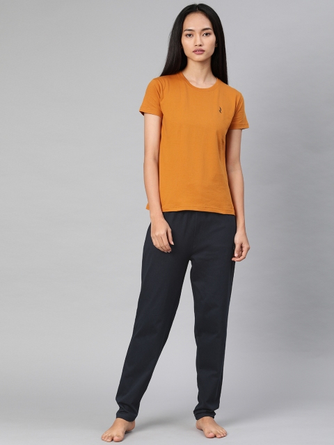 

QUARANTINE Women Brown & Navy Blue Solid Night suit