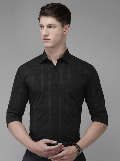 

Park Avenue Men Black Slim Fit Checked Formal Shirt