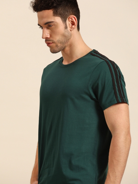 

ether Men Green Pure Cotton Solid Round Neck T-shirt