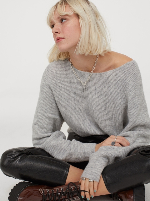 

H&M Women Acrylic Grey Solid Jumper
