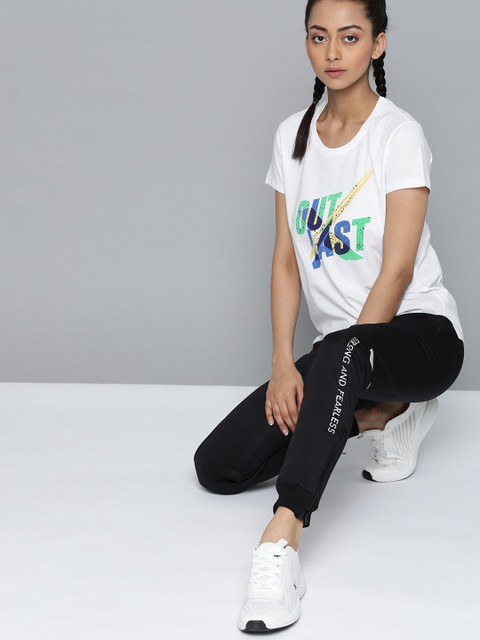 

HRX By Hrithik Roshan Women Optic White Typographic Bio-Wash Lifestyle Tshirt