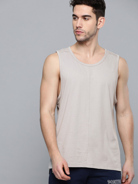 

HRX By Hrithik Roshan Men Wet Weather Typographic Bio-Wash Antimicrobial Yoga Tshirt, Grey