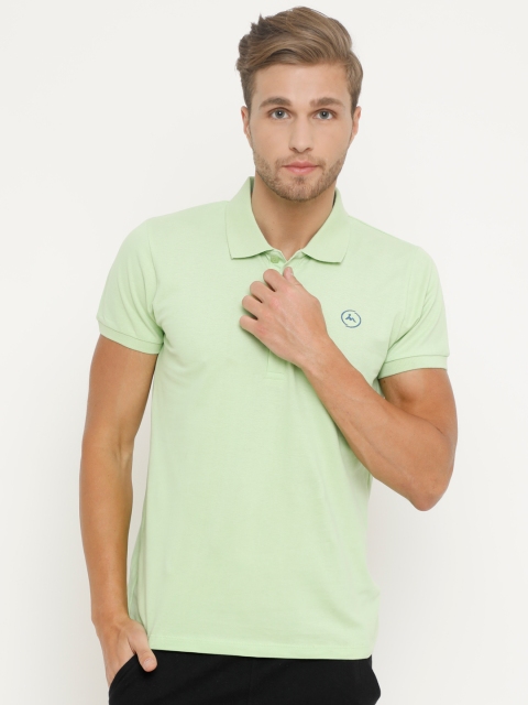 

Masculino Latino Men Green Solid Polo Collar T-shirt