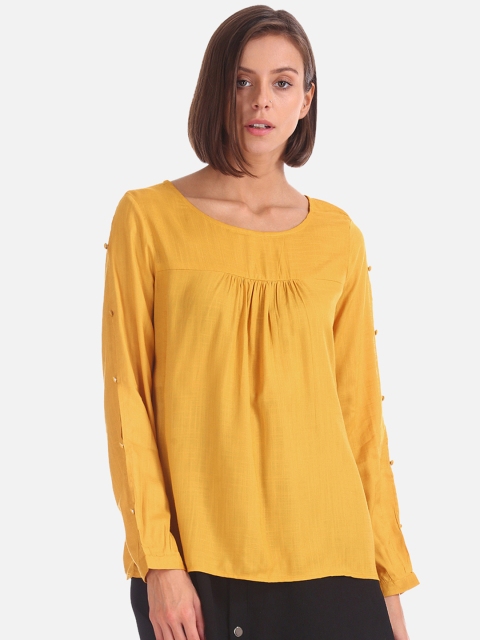 

Cherokee Women Mustard Solid Top