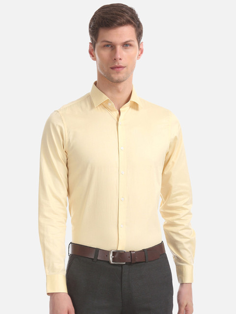 

Excalibur Men Yellow Slim Fit Solid Formal Shirt