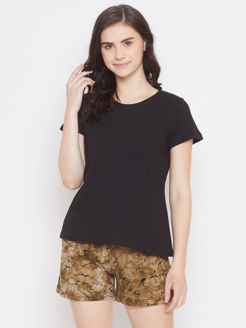 

Clovia Women Black & Brown Nightsuit
