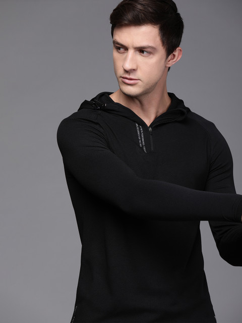 

WROGN ACTIVE Men Black Printed Hood T-shirt