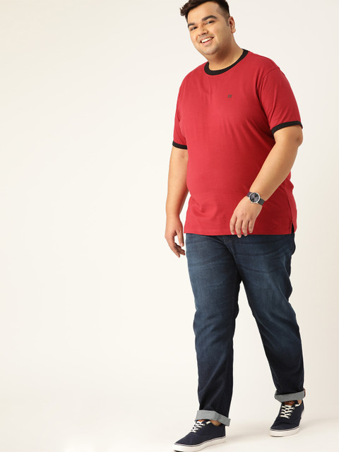 

Sztori Men Plus Size Red Pure Cotton Solid Round Neck T-shirt