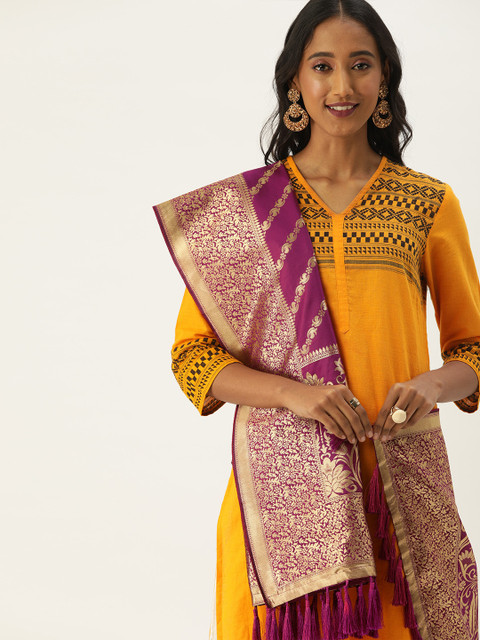 

VASTRANAND Magenta Pink & Gold-Toned Woven Design Dupatta