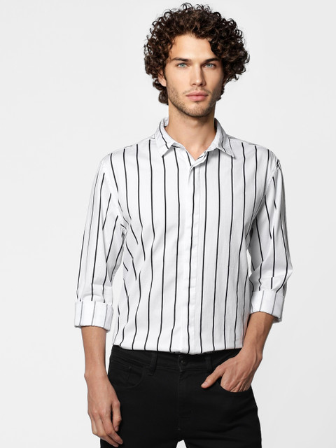 

Jack & Jones Men White & Navy Blue Regular Fit Striped Back Printed Casual Shirt With