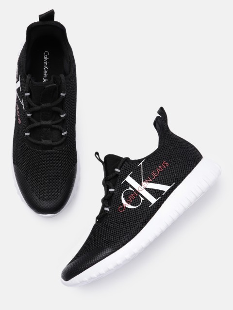 

Calvin Klein Men Black Textured REILAND Sneakers