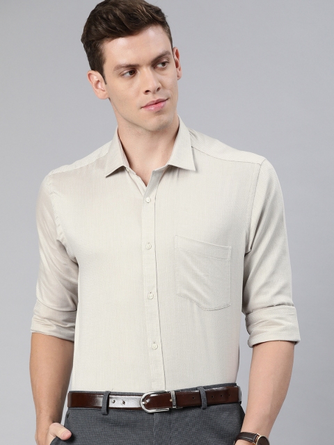 

Park Avenue Men Off-White & Camel Brown Slim Fit Self Design Formal Shirt