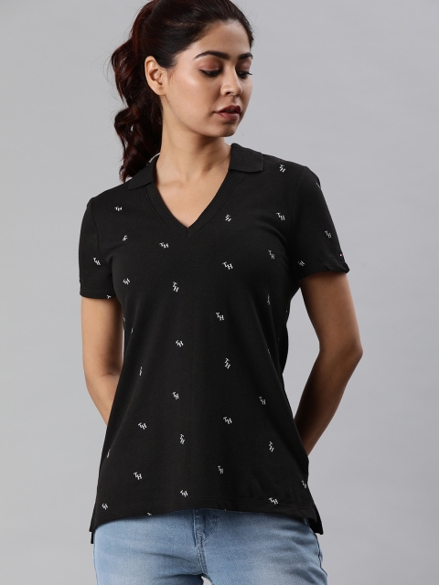 

Tommy Hilfiger Women Black & White Printed V-Neck T-shirt