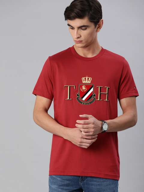 

Tommy Hilfiger Men Red Printed Round Neck Pure Cotton T-shirt