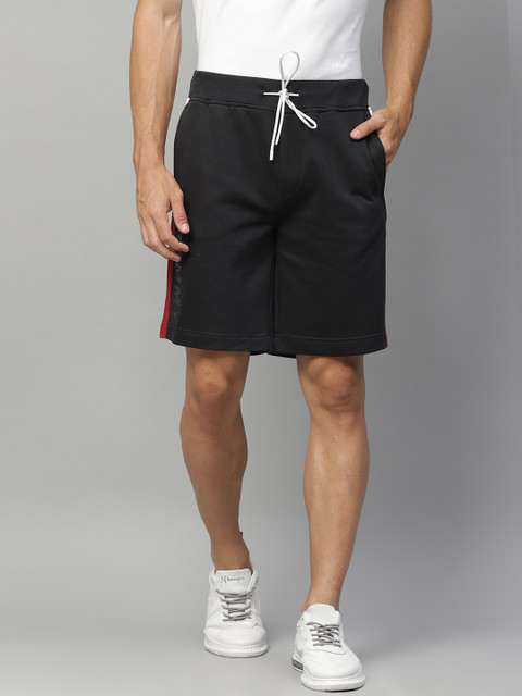 

Tommy Hilfiger Men Black Solid Regular Fit Regular Shorts