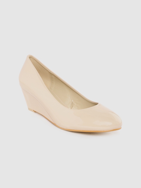 

Carlton London Women Nude-Coloured Solid Pumps