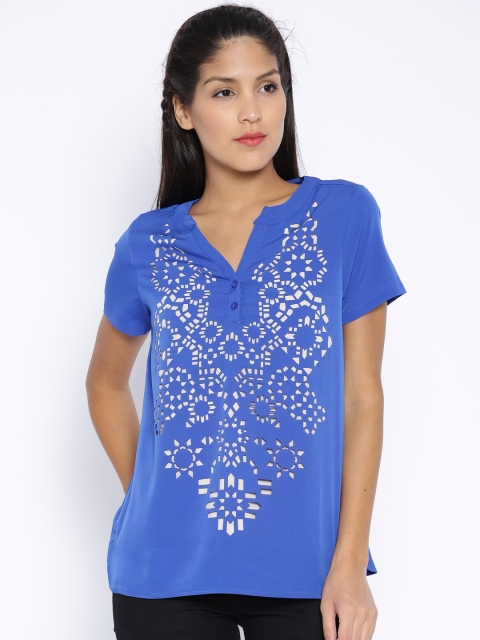 

109F Women Blue & White Laser Cut Shirt Style Top