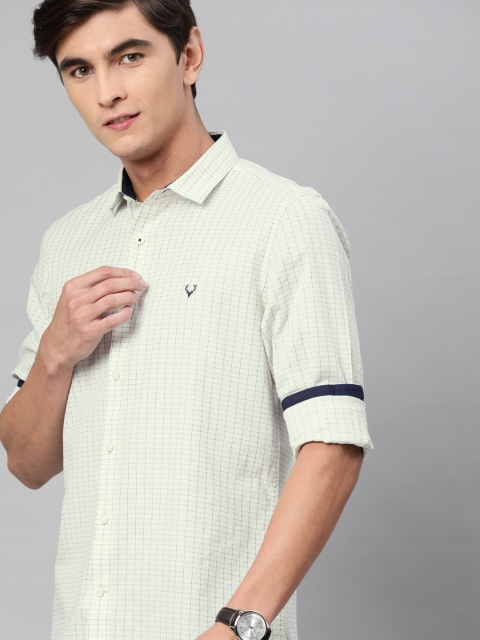 

Allen Solly Sport Men White & Blue Slim Fit Checked Casual Shirt