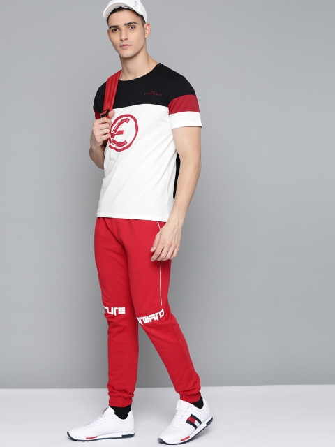

Kook N Keech Marvel Men Black & White Pure Cotton Colourblocked T-shirt