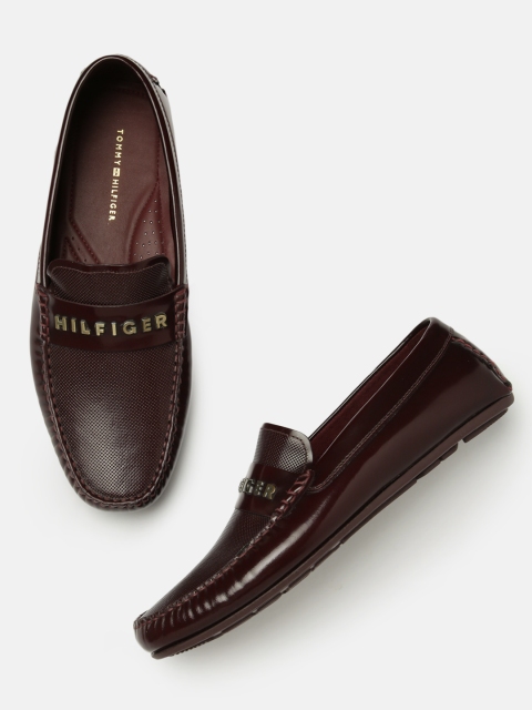 

Tommy Hilfiger Men Maroon Textured Leather Loafers