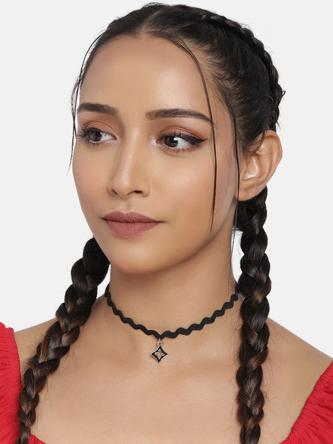 

DressBerry Black Choker Enamelled Necklace