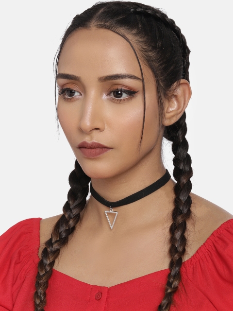 

DressBerry Black Triangular Charm Choker Necklace
