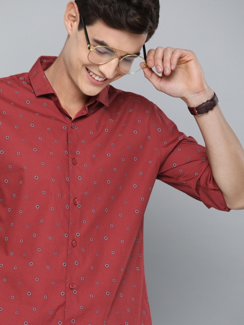 

Mast & Harbour Men Rust & White Regular Fit Printed Casual Shirt