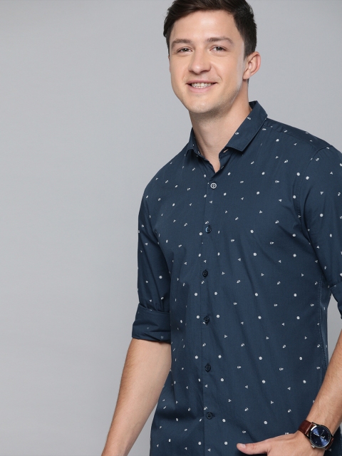 

Mast & Harbour Men Navy Blue & White Regular Fit Printed Casual Shirt