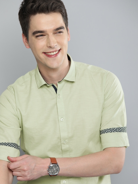 

Mast & Harbour Men Green Regular Fit Solid Casual Shirt