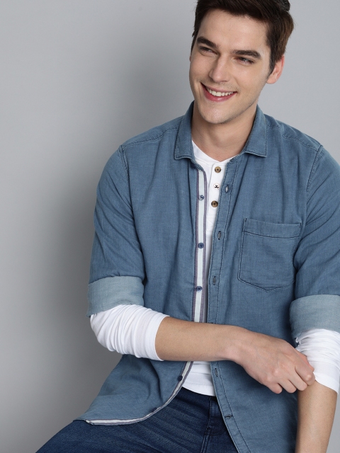 

Mast & Harbour Men Blue Solid Casual Shirt